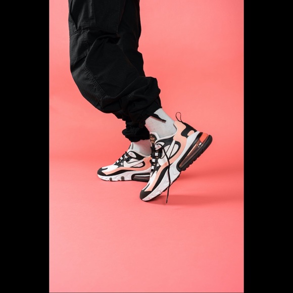 Nike Air Max 270 React Bleached Coral - Picture 7 of 7